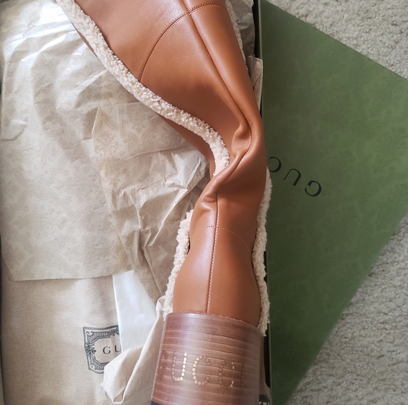 Authentic Gucci Nappa Leather Shearling Trim Knee Boots - Picture 7 of 9